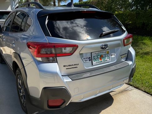 Used 2021 Subaru Crosstrek 2.5i Sport w/ Moonroof Package AWD/4WD image 2
