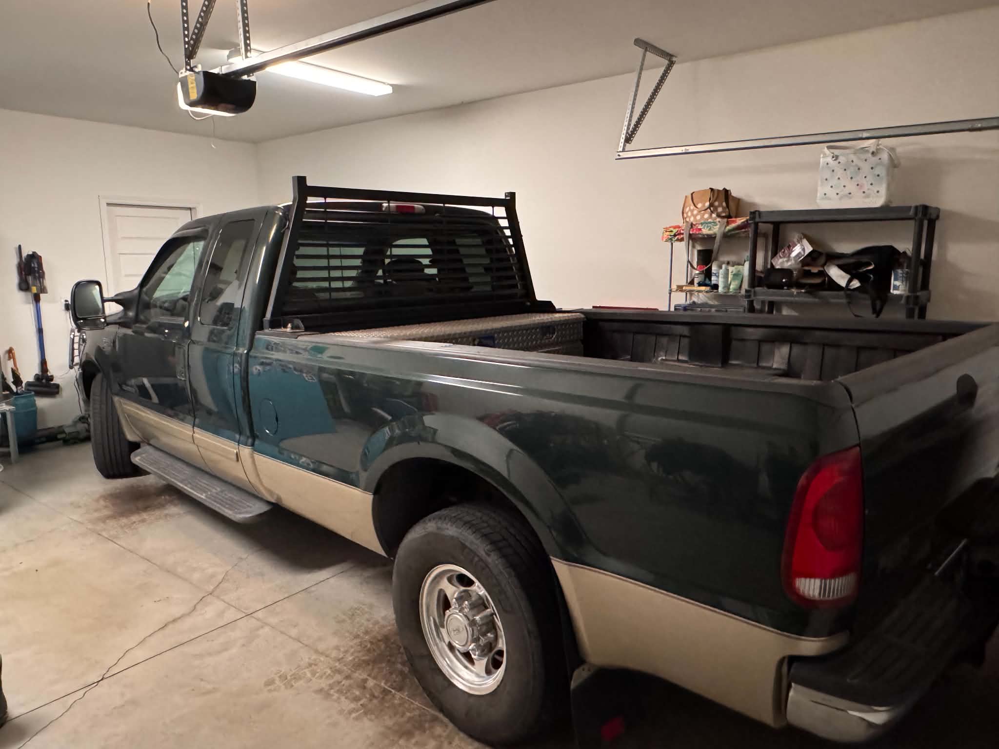 Used 2001 Ford F250 2WD SuperCab Super Duty image 6
