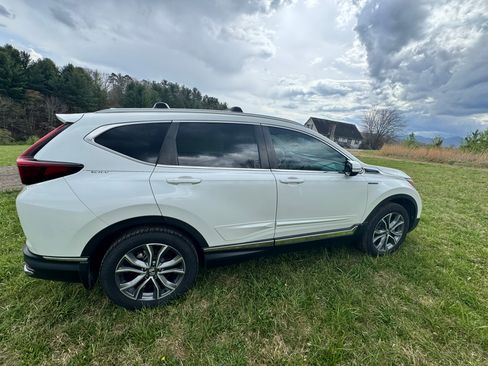 Used 2022 Honda CR-V Touring image 5