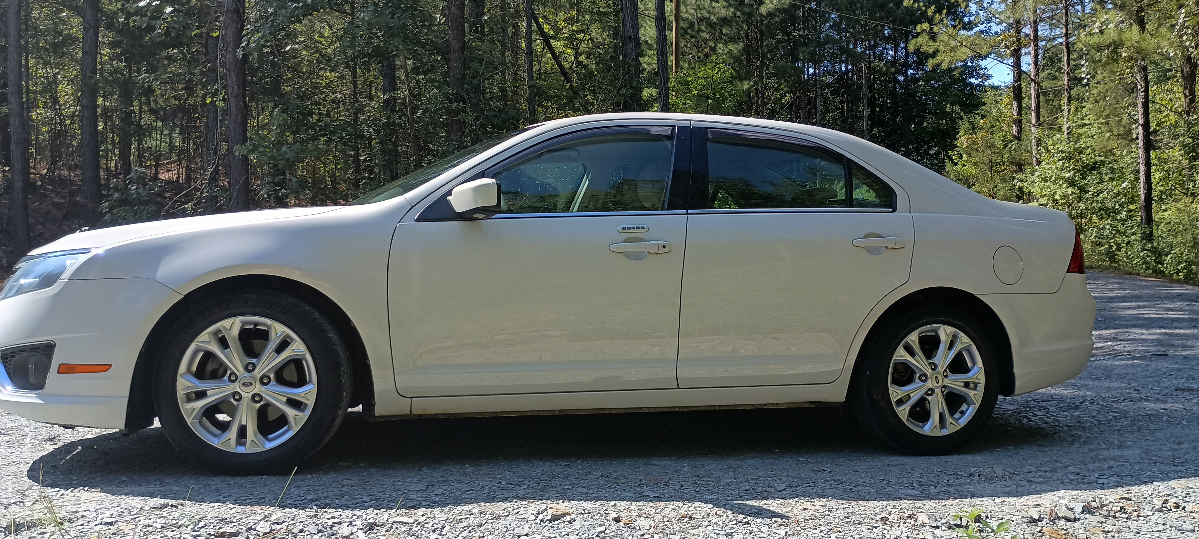 Used 2011 Ford Fusion SEL FWD image 6