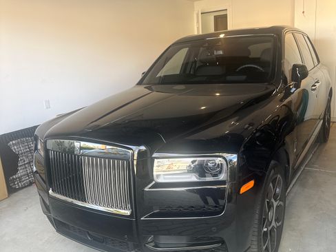 Used 2022 Rolls-Royce Cullinan Black Badge AWD/4WD image 1