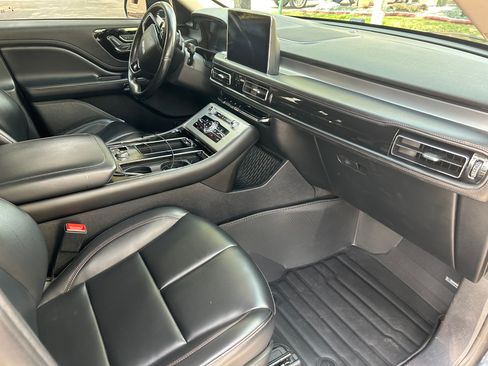 Used 2020 Lincoln Aviator 2WD image 6