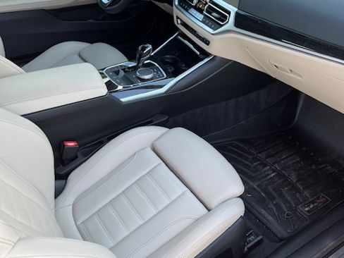 Used 2022 BMW 430i xDrive 430i xDrive Convertible 2D w/ Premium Package image 9