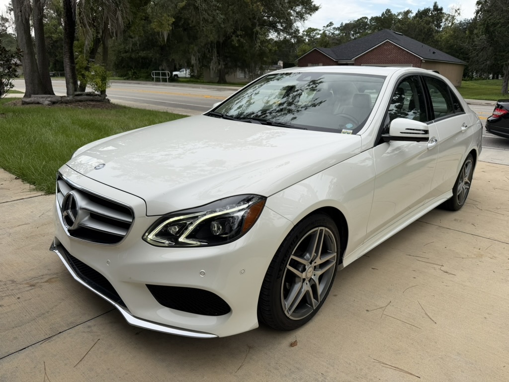 Used 2015 Mercedes-Benz E 400 Sedan image 4