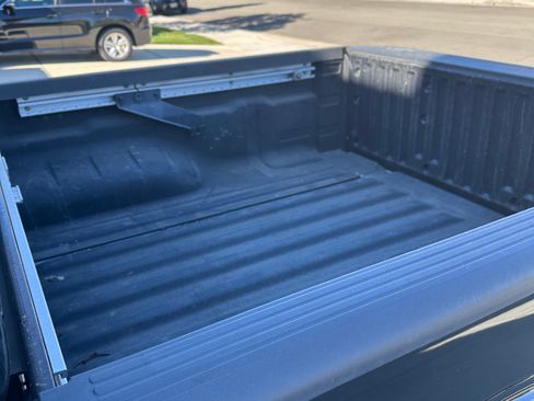 Used 2014 Nissan Frontier SV w/ SV Value Truck Package image 5