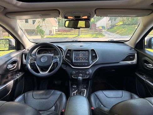 Used 2014 Jeep Cherokee Limited w/ Technology Group AWD/4WD image 10
