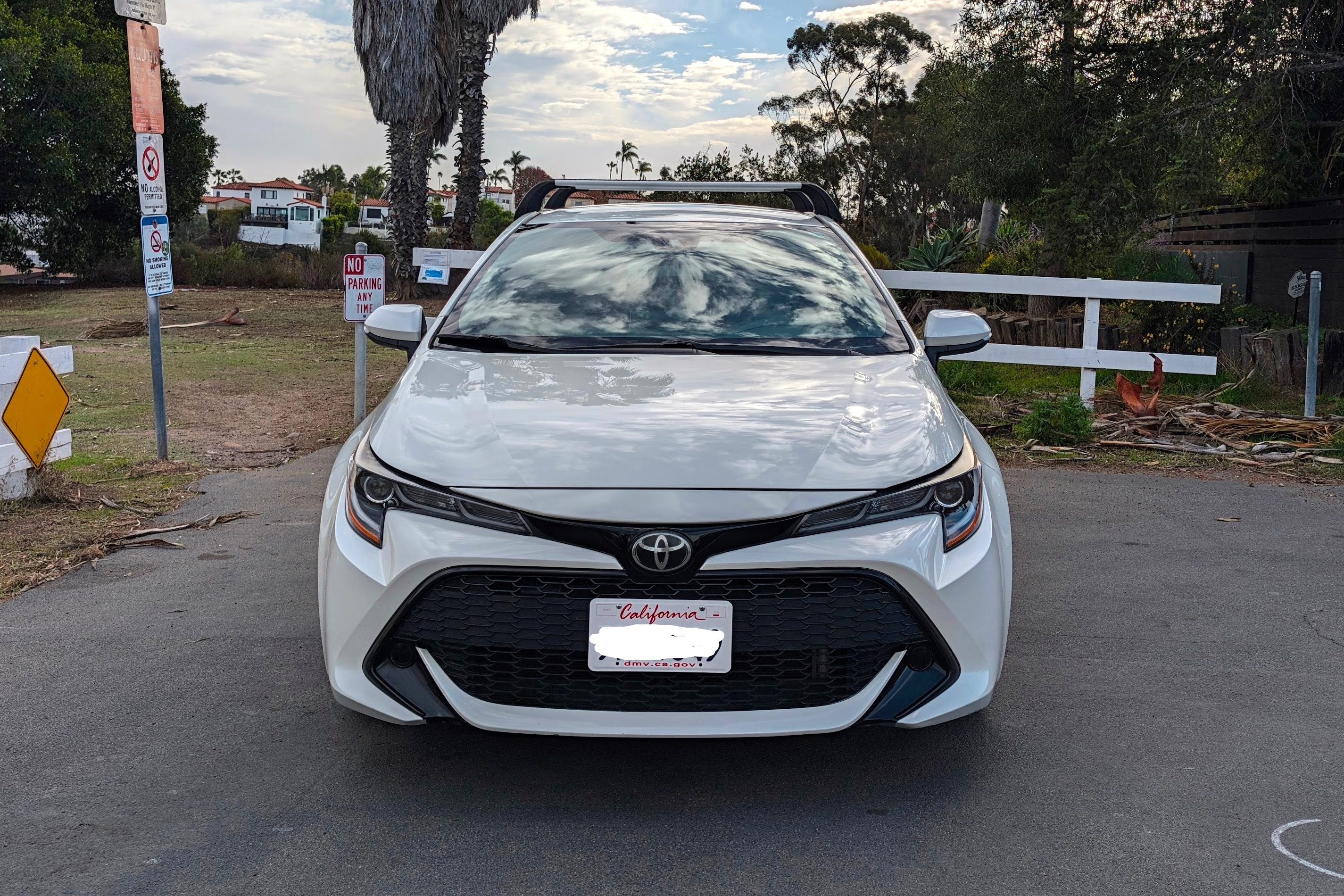 Used 2020 Toyota Corolla SE w/ Blackout Package FWD image 4
