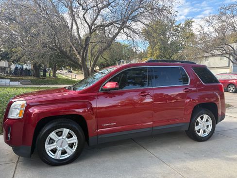 Used 2015 GMC Terrain SLE image 2