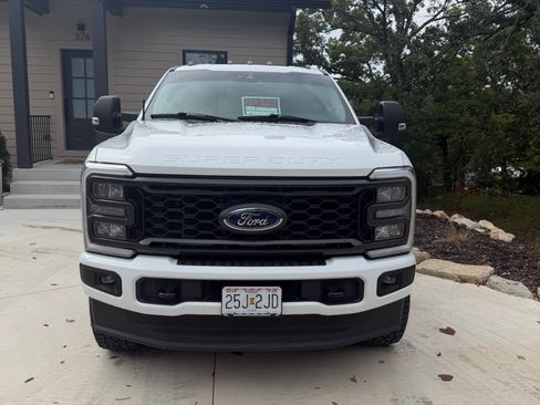 Used 2023 Ford F250 XLT w/ XLT Premium Package AWD/4WD image 11