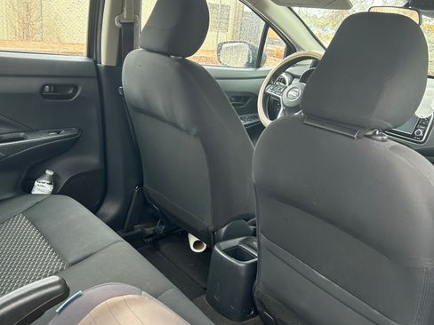 Used 2021 Nissan Versa S FWD image 6