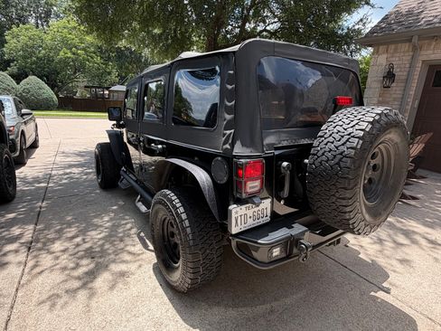 Used 2010 Jeep Wrangler Unlimited Sport AWD/4WD image 6