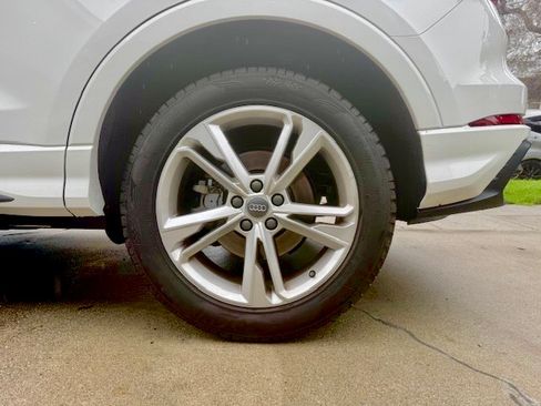 Used 2020 Audi Q3 2.0T Premium w/ Convenience Package image 14