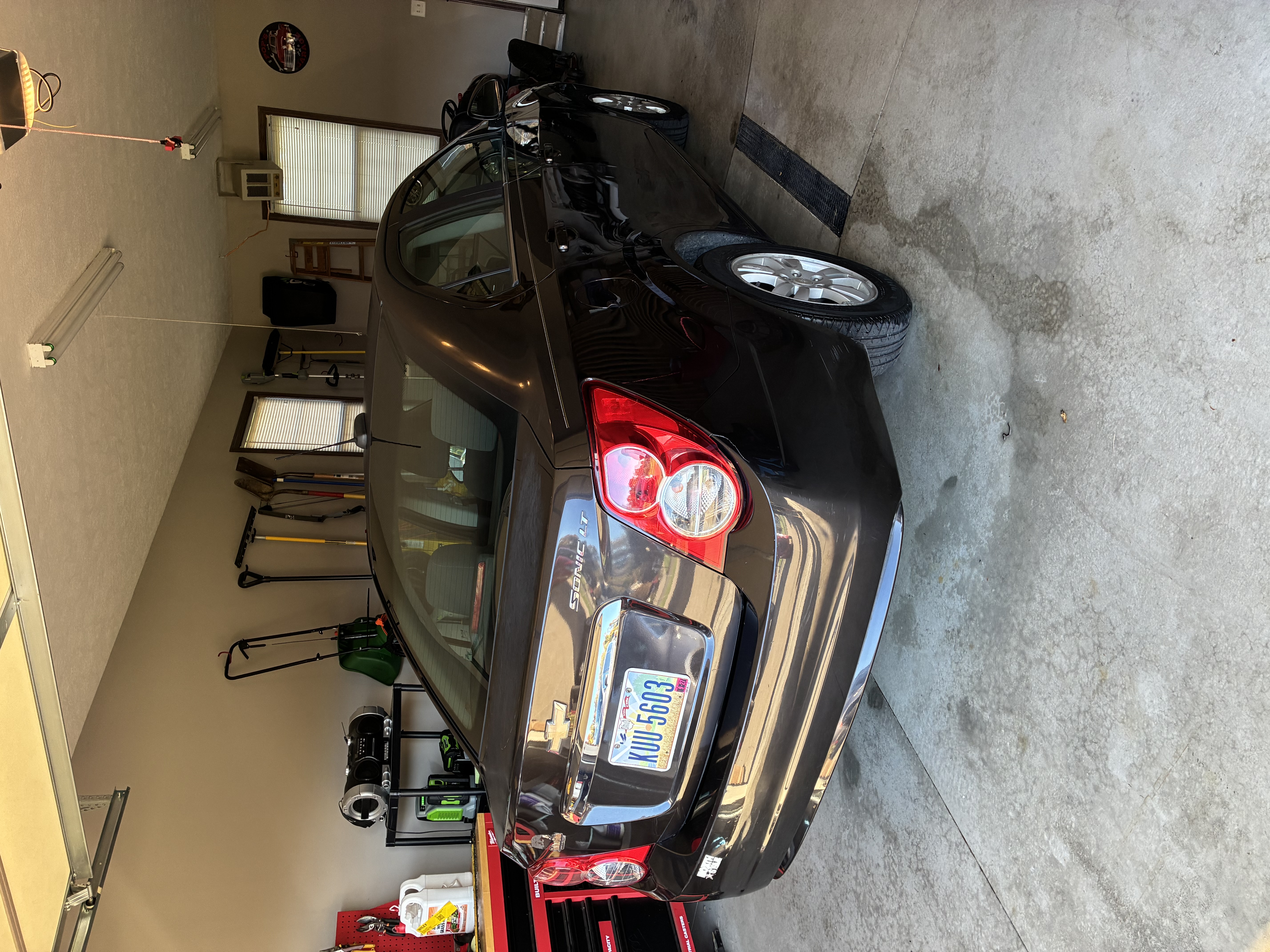 Used 2015 Chevrolet Sonic LT FWD image 2