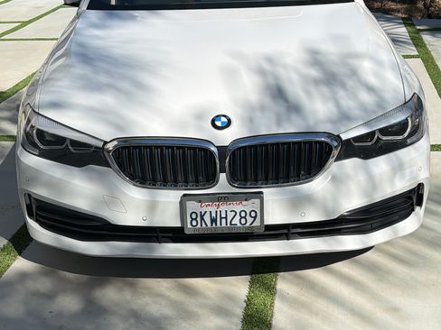 Used 2019 BMW 530e w/ Convenience Package image 1