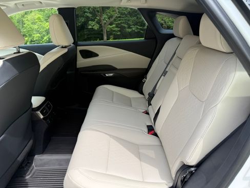 Used 2024 Lexus RX 350 Premium Plus w/ Convenience Package AWD/4WD image 8