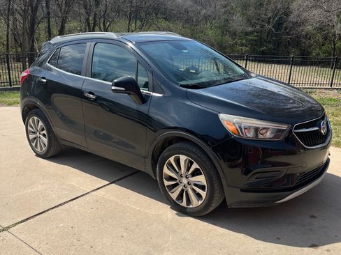 Used 2017 Buick Encore Preferred image 1