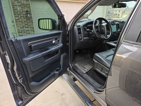 Used 2017 RAM 1500 Sport w/ Convenience Group image 10