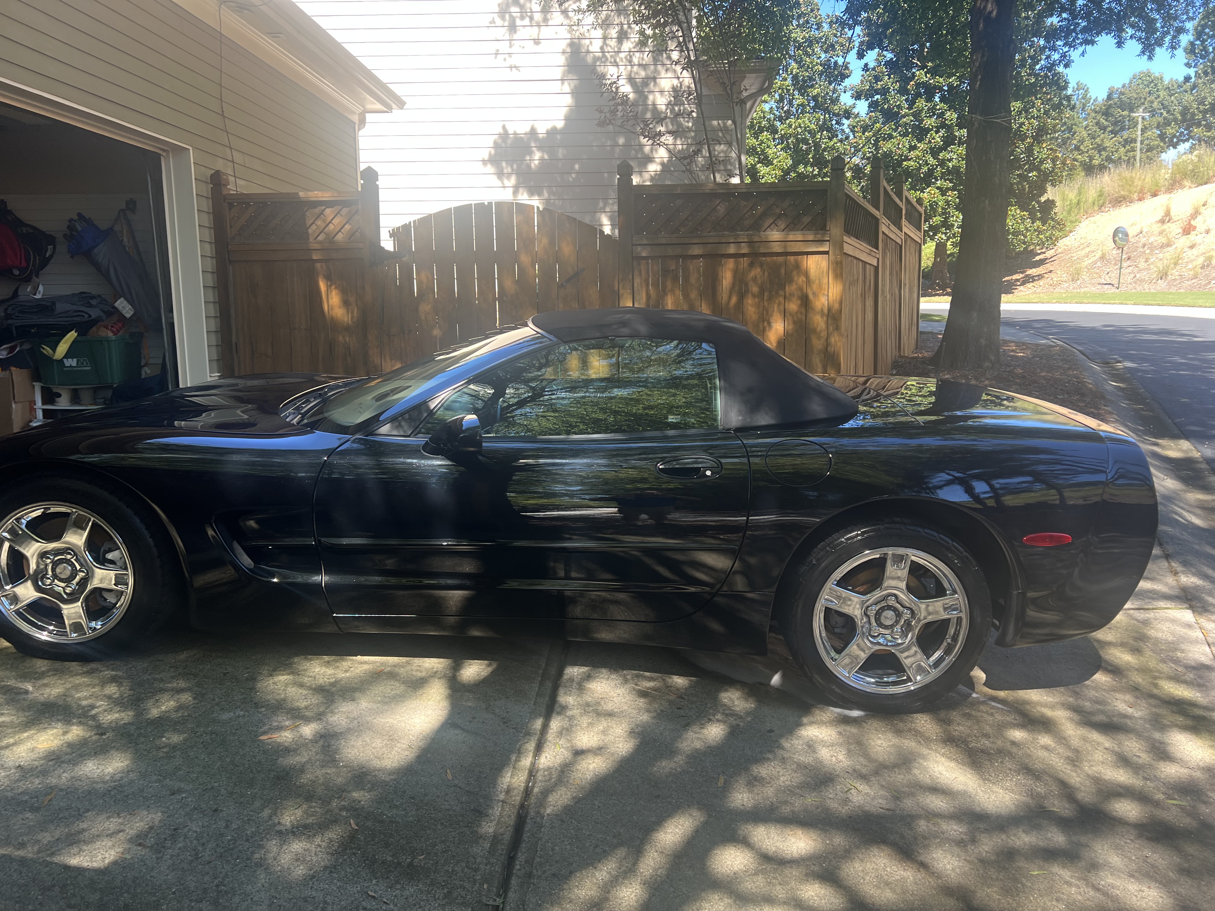 Used 1998 Chevrolet Corvette Convertible w/ Performance Handling Pkg RWD image 6