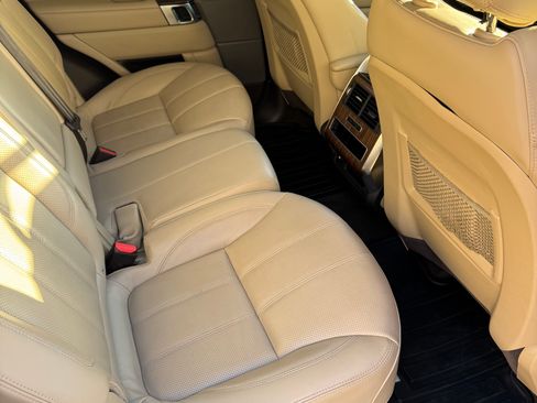 Used 2014 Land Rover Range Rover Sport HSE image 24