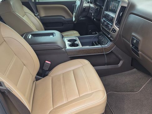 Used 2019 GMC Sierra 2500 Denali w/ Duramax Plus Package image 10