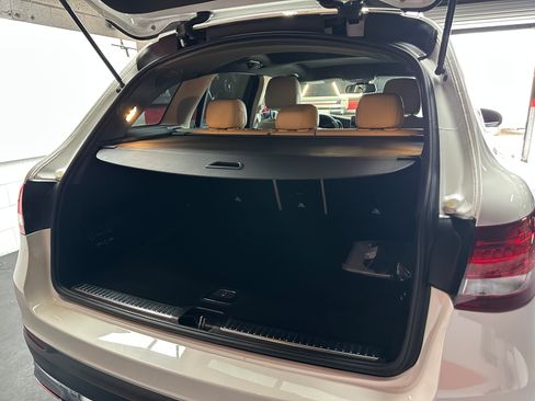 Used 2017 Mercedes-Benz GLC 300 image 9