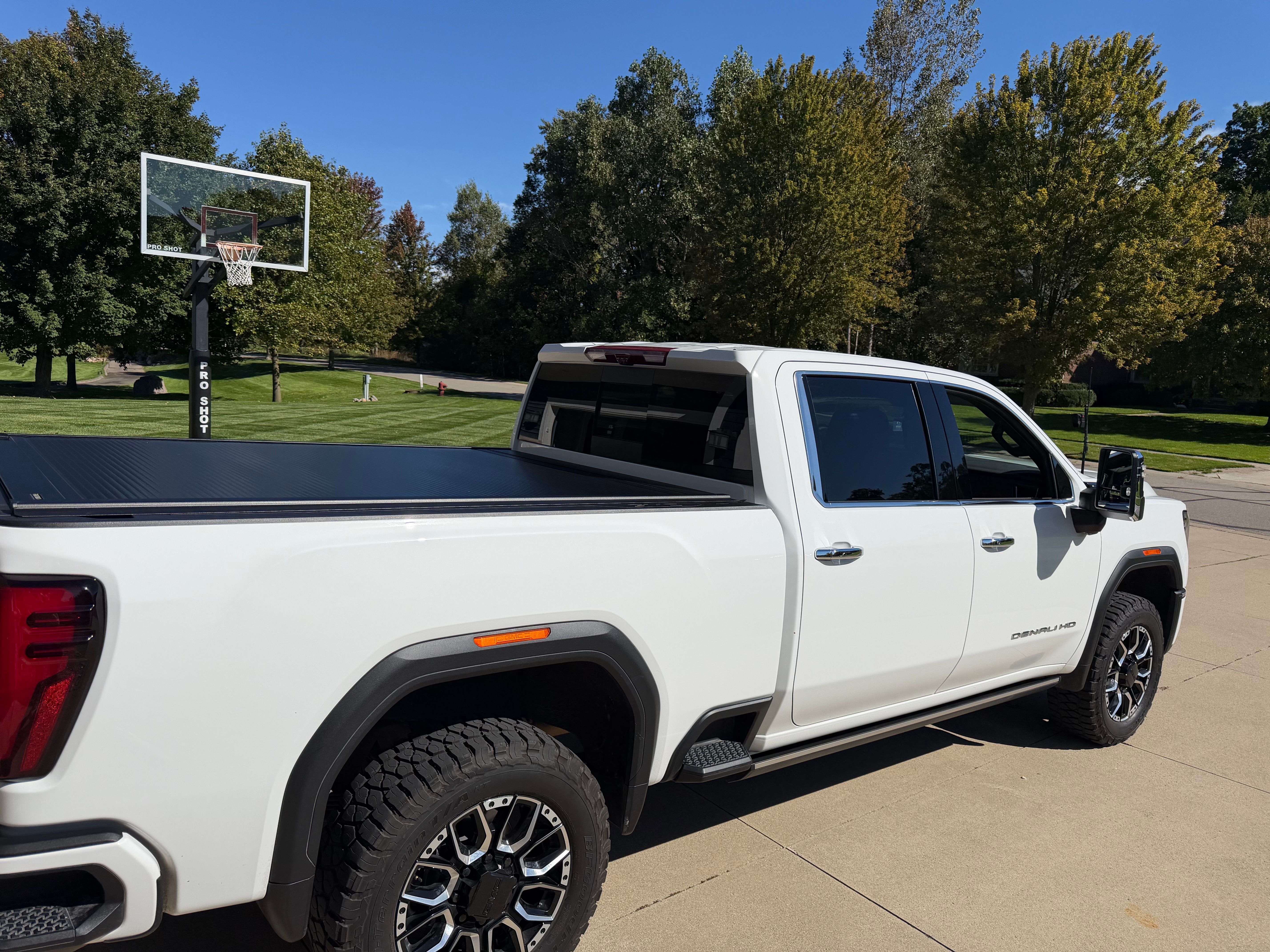 Used 2025 GMC Sierra 2500 Denali Ultimate AWD/4WD image 2