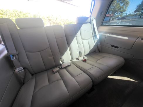 Used 2003 Cadillac Escalade AWD w/ Marketing Vehicle Package image 27