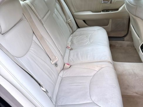 Used 2001 Lexus LS 430 w/ Ultra Luxury Pkg RWD image 14