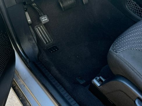 Used 2019 Dodge Journey SE FWD image 21
