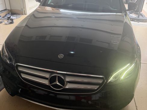 Used 2019 Mercedes-Benz E 300 image 1