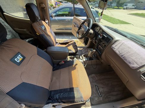 Used 2001 Toyota Tacoma PreRunner RWD image 11