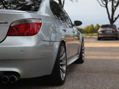 Used 2007 BMW M5 RWD image 10