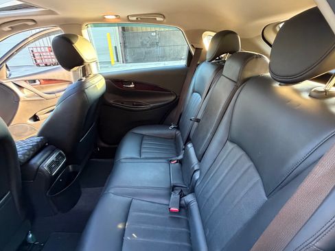 Used 2017 INFINITI QX50 2WD w/ Premium Plus Package image 14