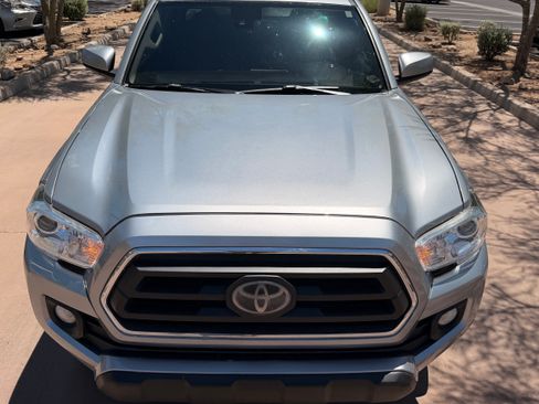 Used 2021 Toyota Tacoma SR5 RWD image 5