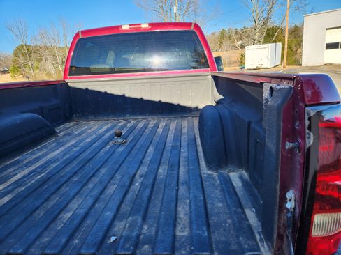 Used 2006 Chevrolet Silverado 2500 4x4 Crew Cab w/ Heavy-Duty Power Package image 4