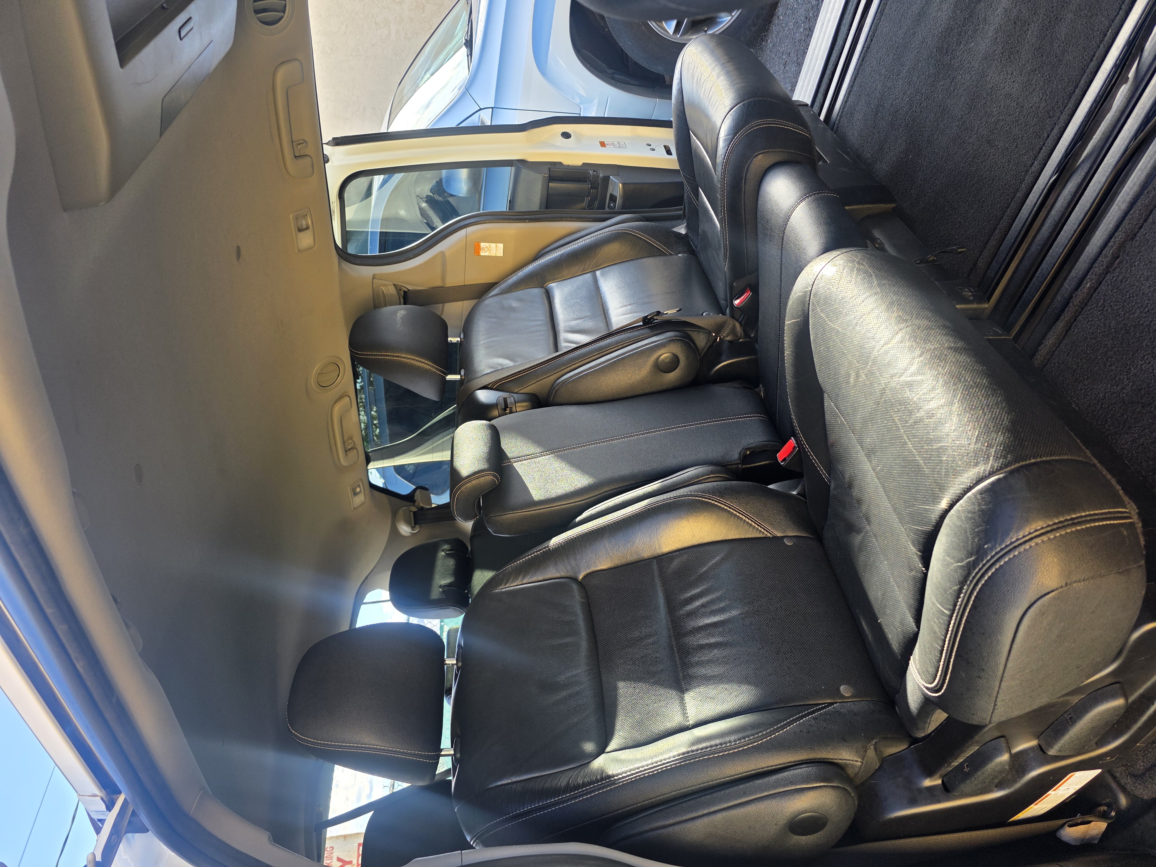 Used 2017 Toyota Sienna SE Premium FWD image 4