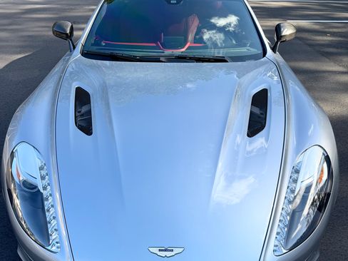 Used 2014 Aston Martin Vanquish Coupe image 8