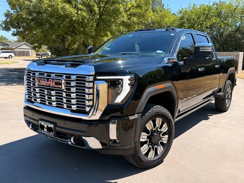 Used 2024 GMC Sierra 2500 Denali w/ Denali Reserve Package AWD/4WD image 2