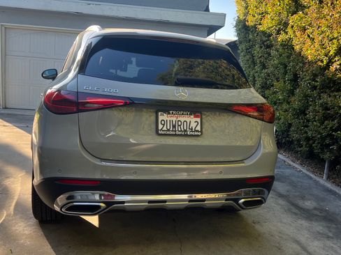 Used 2025 Mercedes-Benz GLC 300 image 5