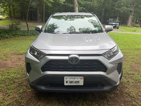 Used 2019 Toyota RAV4 LE w/ All Weather Liner Package AWD/4WD image 4