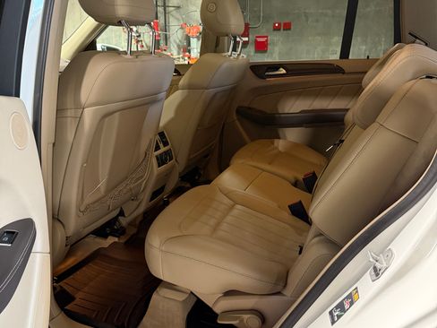 Used 2016 Mercedes-Benz GL 450 4MATIC image 18