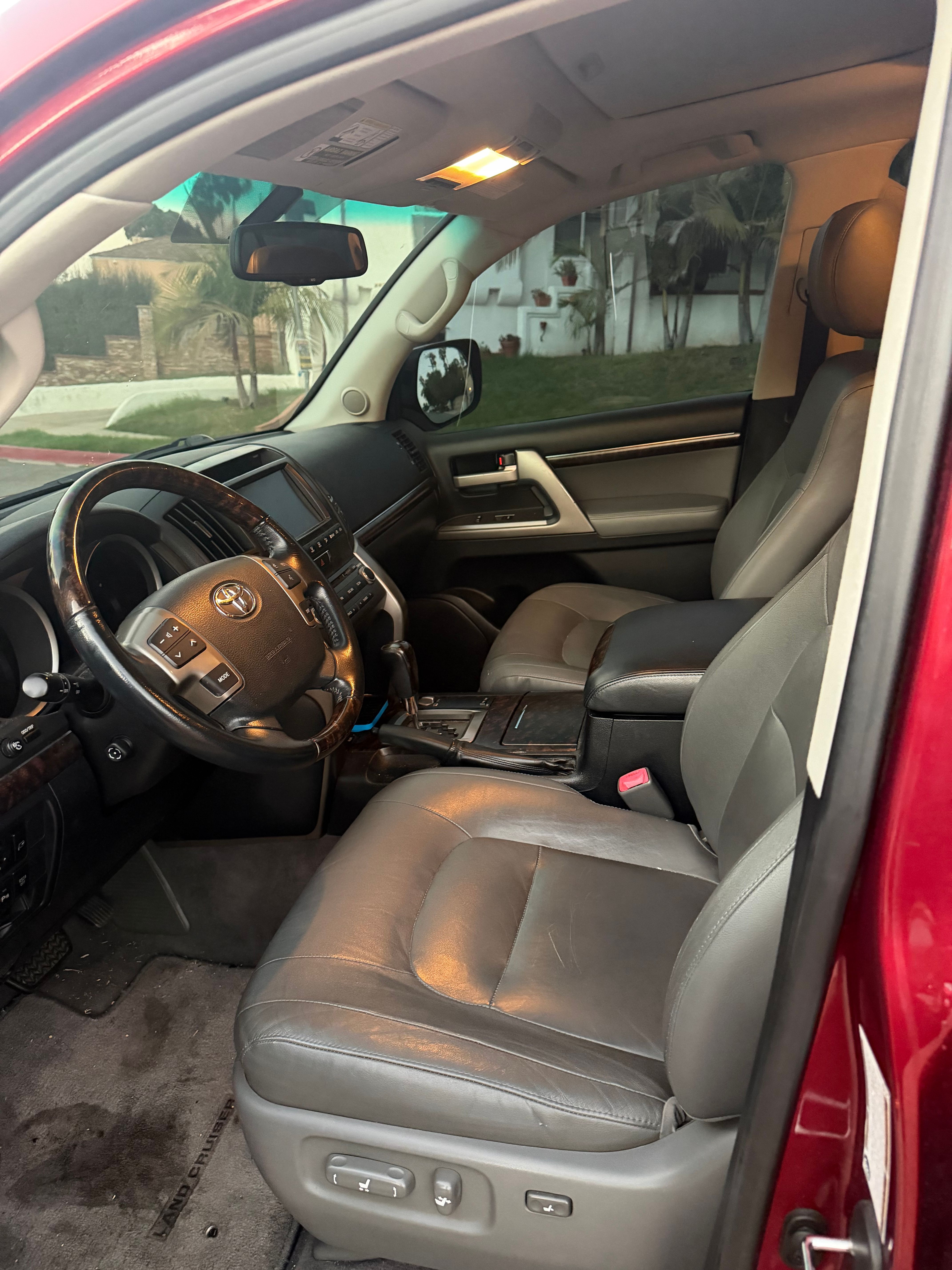 Used 2008 Toyota Land Cruiser AWD/4WD image 11