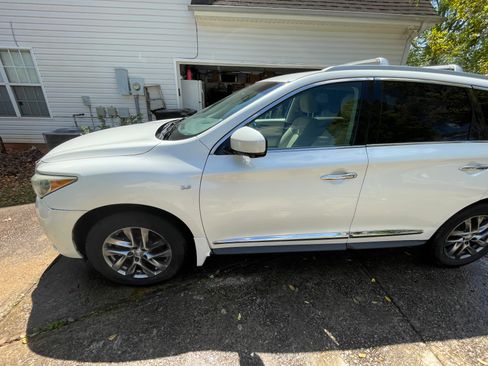 Used 2015 INFINITI QX60 Luxe w/ Premium Plus Package AWD/4WD image 2