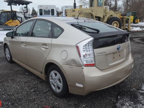 Used 2010 Toyota Prius Three FWD image 2