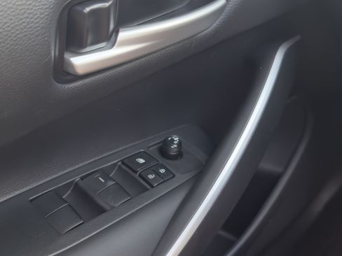 Used 2023 Toyota Corolla SE w/ SE Package image 23