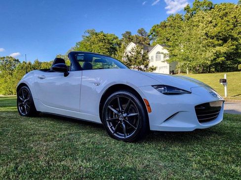 Used 2016 MAZDA MX-5 Miata Club image 2