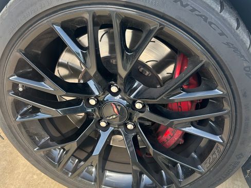 Used 2016 Chevrolet Corvette Z06 w/ 2LZ Preferred Equipment Group RWD image 20
