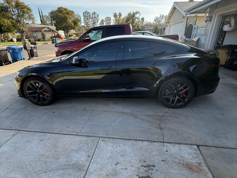 Used 2025 Tesla Model S Plaid image 5