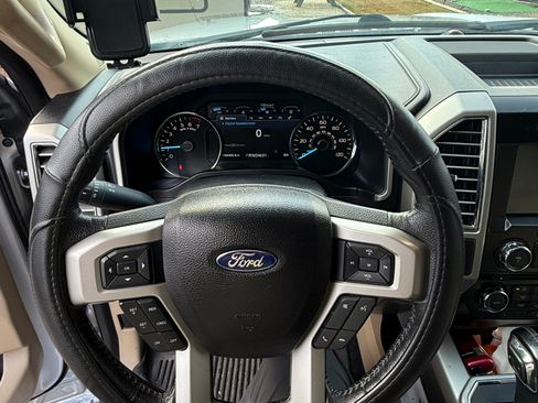 Used 2016 Ford F150 Lariat w/ Equipment Group 501A Mid AWD/4WD image 9