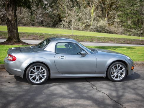 Used 2014 MAZDA MX-5 Miata Grand Touring w/ Premium Package image 12